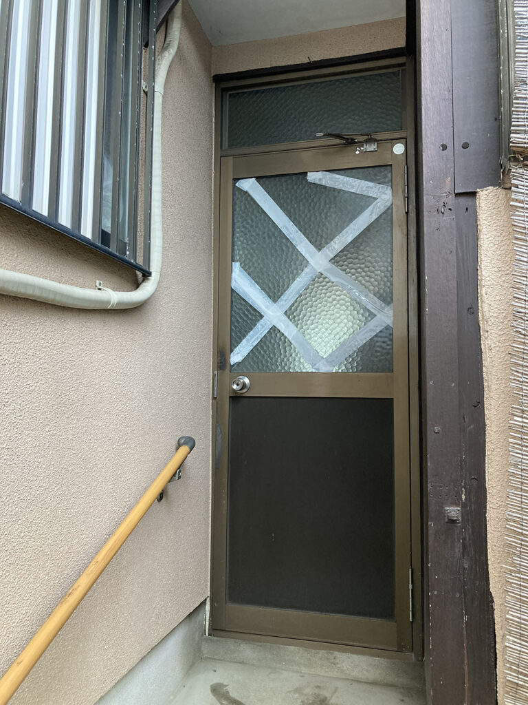 建付けが悪くなっていました。